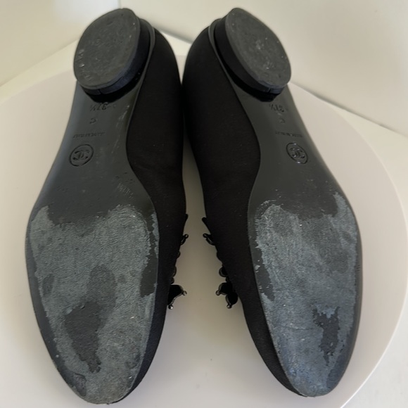 Gorgeous black silk CHANEL flats in size 7.5. - Picture 7 of 7